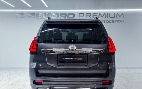 Toyota Land Cruiser Prado 150 рестайлинг 2, 2014 год, 3 500 000 рублей, 29 фотография