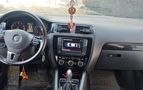 Volkswagen Jetta VI, 2012 год, 1 100 000 рублей, 10 фотография