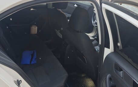 Volkswagen Jetta VI, 2012 год, 1 100 000 рублей, 12 фотография