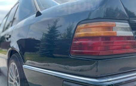 Mercedes-Benz E-Класс, 1992 год, 320 000 рублей, 5 фотография