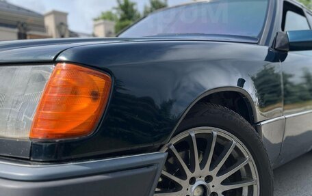 Mercedes-Benz E-Класс, 1992 год, 320 000 рублей, 6 фотография