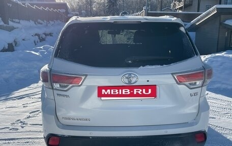 Toyota Highlander III, 2014 год, 2 390 000 рублей, 5 фотография