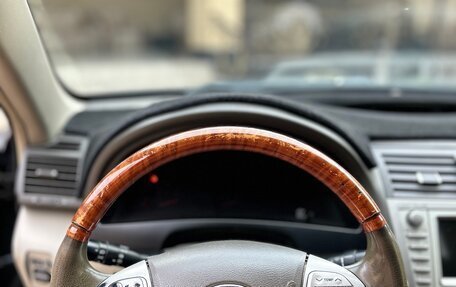 Toyota Camry, 2011 год, 970 000 рублей, 2 фотография