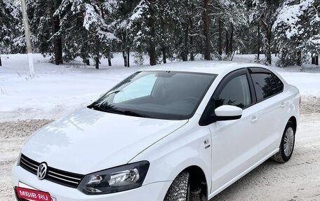 Volkswagen Polo VI (EU Market), 2013 год, 715 000 рублей, 3 фотография