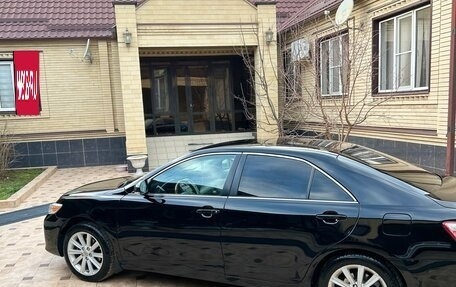 Toyota Camry, 2011 год, 970 000 рублей, 10 фотография