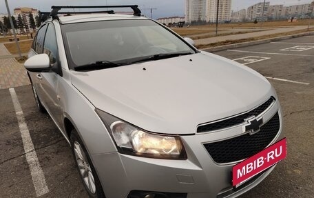 Chevrolet Cruze II, 2010 год, 670 000 рублей, 2 фотография