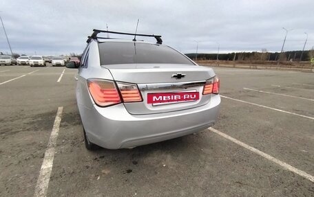 Chevrolet Cruze II, 2010 год, 670 000 рублей, 9 фотография