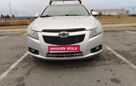 Chevrolet Cruze II, 2010 год, 670 000 рублей, 10 фотография