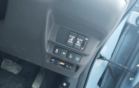 Honda Freed II, 2020 год, 1 999 999 рублей, 16 фотография