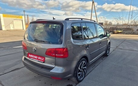 Volkswagen Touran III, 2011 год, 1 050 000 рублей, 3 фотография