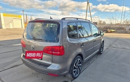 Volkswagen Touran III, 2011 год, 1 050 000 рублей, 8 фотография