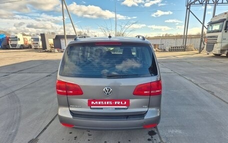 Volkswagen Touran III, 2011 год, 1 050 000 рублей, 7 фотография