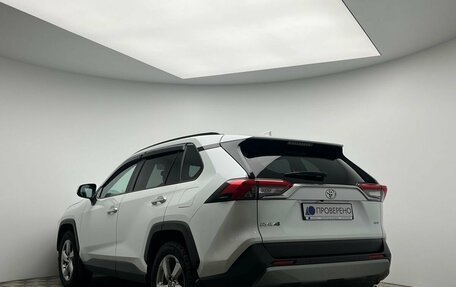 Toyota RAV4, 2020 год, 3 999 000 рублей, 7 фотография