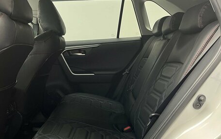 Toyota RAV4, 2020 год, 3 999 000 рублей, 14 фотография