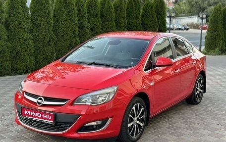 Opel Astra J, 2012 год, 900 000 рублей, 1 фотография