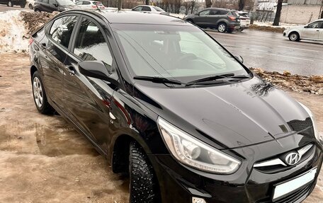 Hyundai Solaris II рестайлинг, 2014 год, 930 000 рублей, 3 фотография