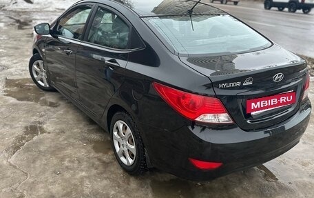 Hyundai Solaris II рестайлинг, 2014 год, 930 000 рублей, 8 фотография