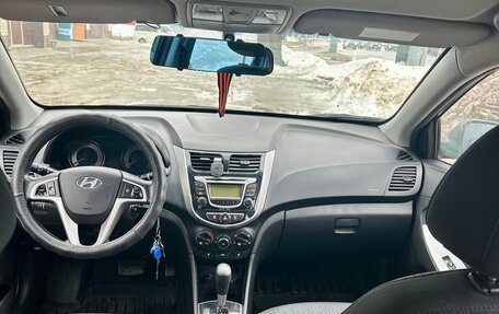 Hyundai Solaris II рестайлинг, 2014 год, 930 000 рублей, 10 фотография