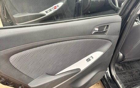 Hyundai Solaris II рестайлинг, 2014 год, 930 000 рублей, 14 фотография