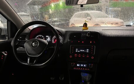 Volkswagen Polo VI (EU Market), 2016 год, 1 050 000 рублей, 15 фотография