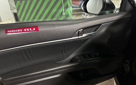 Toyota Camry, 2021 год, 2 150 000 рублей, 10 фотография