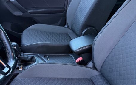 Volkswagen Tiguan II, 2017 год, 2 150 000 рублей, 11 фотография