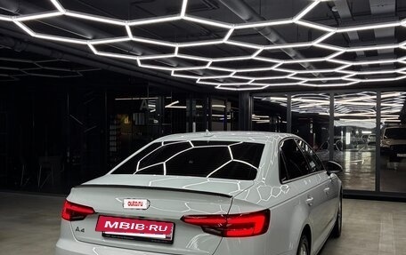 Audi A4, 2019 год, 2 500 000 рублей, 3 фотография