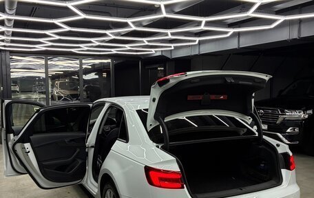 Audi A4, 2019 год, 2 500 000 рублей, 14 фотография