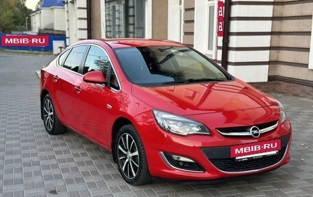 Opel Astra J, 2012 год, 900 000 рублей, 2 фотография
