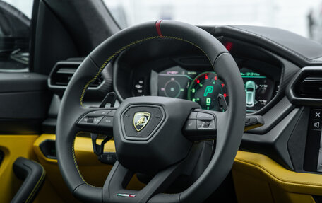 Lamborghini Urus I, 2025 год, 44 500 000 рублей, 18 фотография