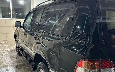 Toyota Land Cruiser 100 рестайлинг 2, 2006 год, 3 000 000 рублей, 7 фотография
