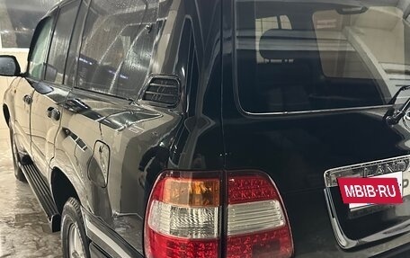 Toyota Land Cruiser 100 рестайлинг 2, 2006 год, 3 000 000 рублей, 8 фотография