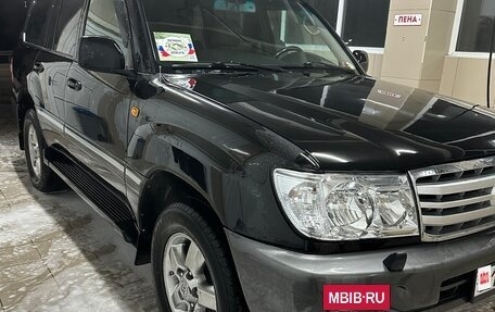 Toyota Land Cruiser 100 рестайлинг 2, 2006 год, 3 000 000 рублей, 13 фотография