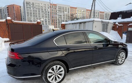 Volkswagen Passat B8 рестайлинг, 2017 год, 2 550 000 рублей, 5 фотография
