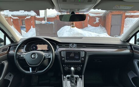 Volkswagen Passat B8 рестайлинг, 2017 год, 2 550 000 рублей, 15 фотография