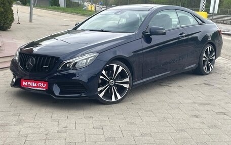 Mercedes-Benz E-Класс, 2015 год, 2 350 000 рублей, 1 фотография