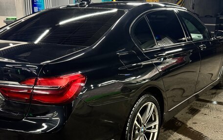 BMW 7 серия, 2018 год, 3 000 000 рублей, 8 фотография
