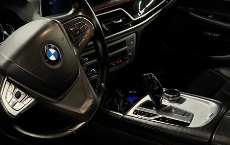 BMW 7 серия, 2018 год, 3 000 000 рублей, 18 фотография