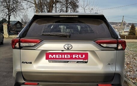 Toyota RAV4, 2019 год, 3 600 000 рублей, 4 фотография