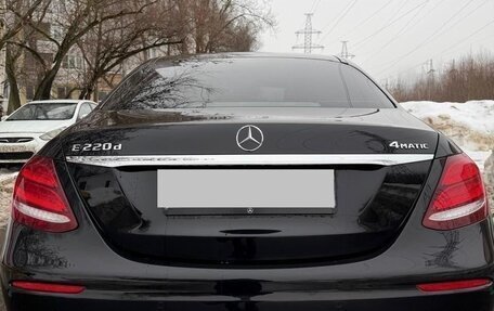 Mercedes-Benz E-Класс, 2020 год, 4 000 000 рублей, 4 фотография