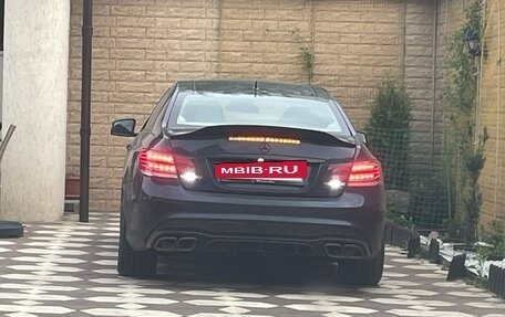 Mercedes-Benz E-Класс, 2015 год, 2 350 000 рублей, 2 фотография