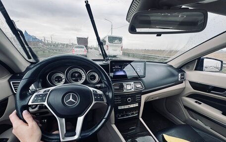 Mercedes-Benz E-Класс, 2015 год, 2 350 000 рублей, 4 фотография