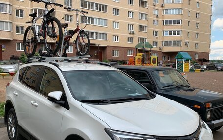 Toyota RAV4, 2015 год, 3 000 000 рублей, 4 фотография