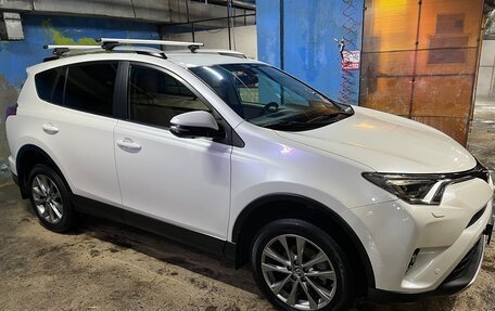 Toyota RAV4, 2015 год, 3 000 000 рублей, 19 фотография