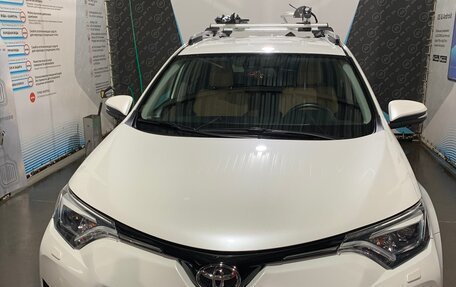 Toyota RAV4, 2015 год, 3 000 000 рублей, 11 фотография
