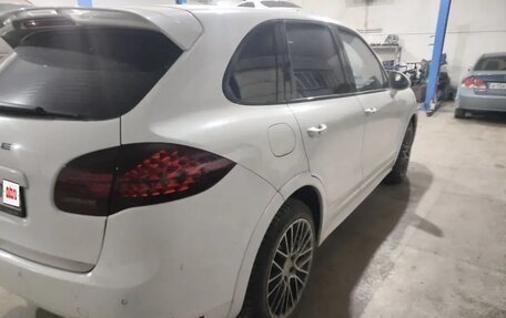 Porsche Cayenne III, 2011 год, 1 590 000 рублей, 6 фотография