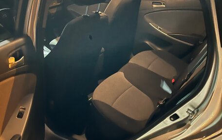 Hyundai Solaris II рестайлинг, 2011 год, 870 000 рублей, 7 фотография