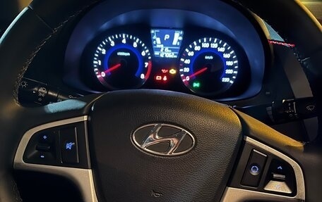 Hyundai Solaris II рестайлинг, 2011 год, 870 000 рублей, 9 фотография