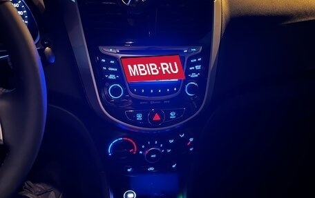 Hyundai Solaris II рестайлинг, 2011 год, 870 000 рублей, 8 фотография