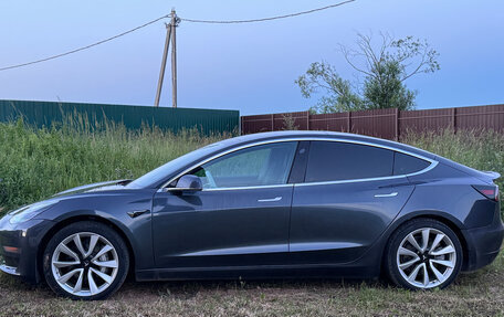 Tesla Model 3 I, 2018 год, 2 500 000 рублей, 1 фотография